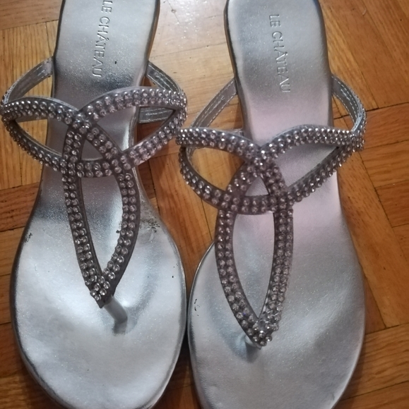 Fancy thong sandals - Picture 3 of 3